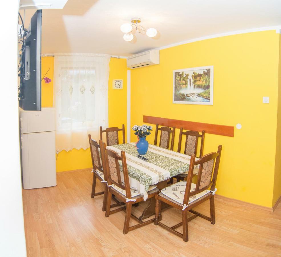Apartma Soncek Apartment